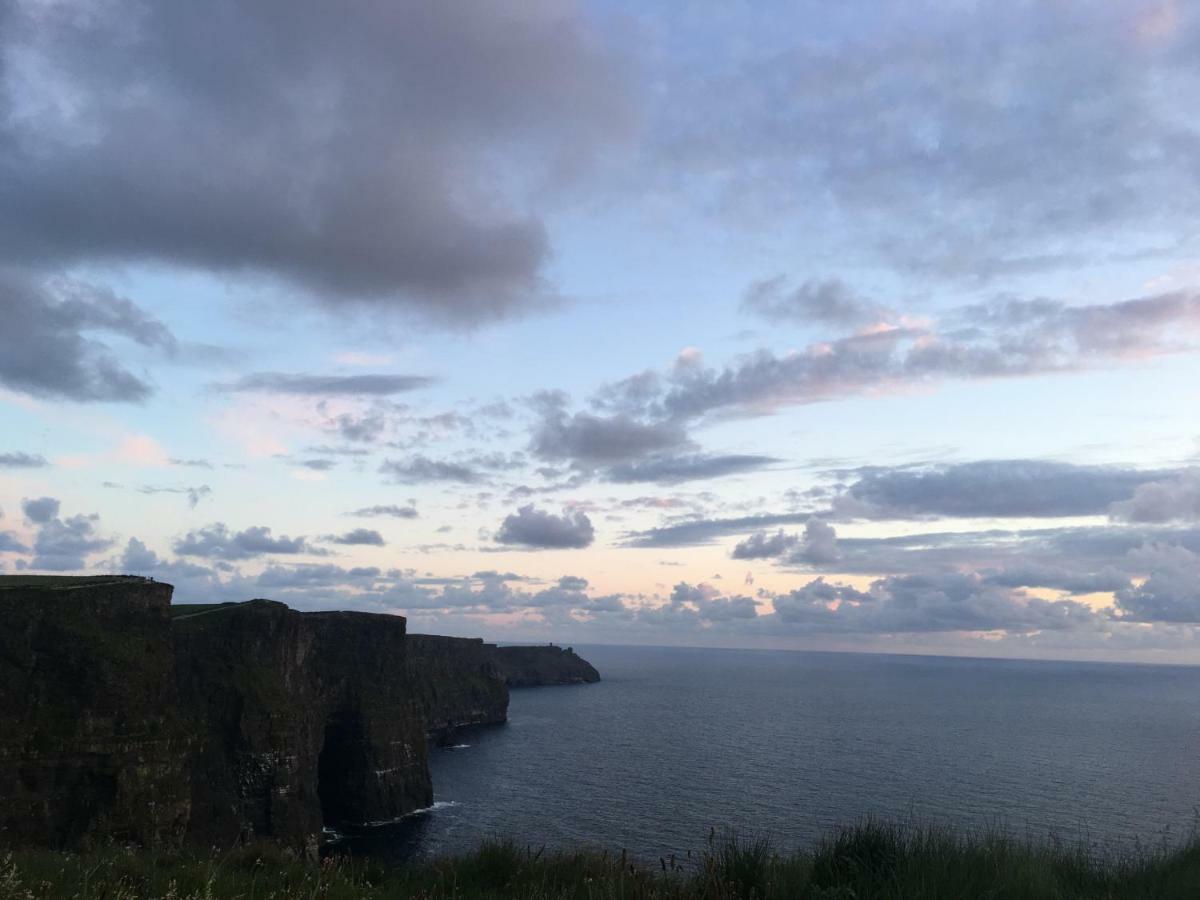 ליסקאנור Conway'S Cottage With Sea View Nestling By Cliffs-Of-Moher מראה חיצוני תמונה